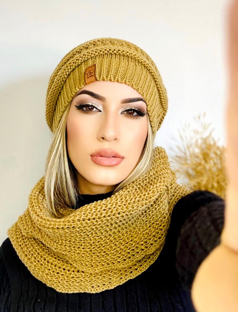 combo com 2 conjuntos gorro e gola-prata + pedra do sol