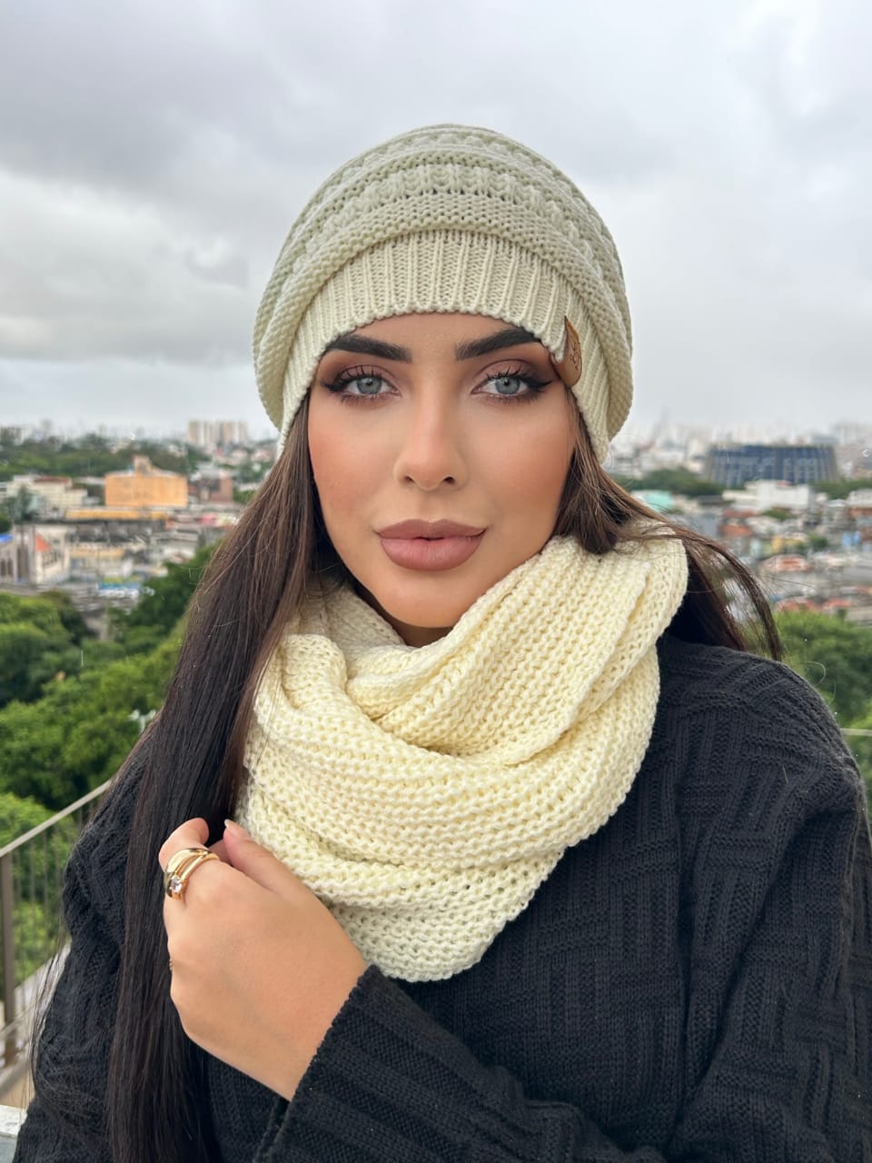 CONJUNTO GORRO E GOLA UNISSEX OFF WHITE