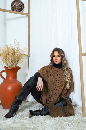 Blusa rendada- marrom couro